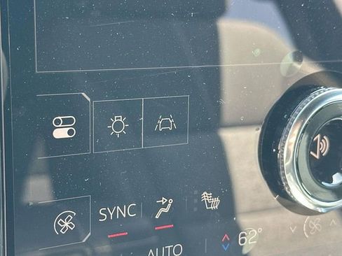 New 2025 GMC Acadia Elevation image 17