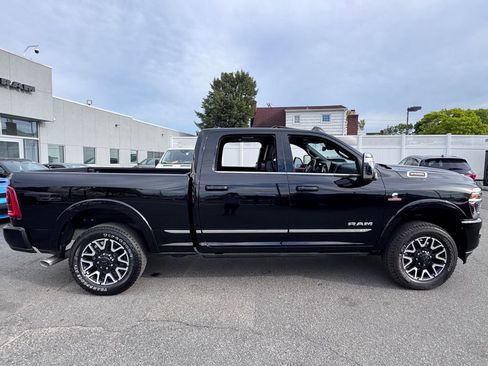 Used 2025 RAM 2500 Limited AWD/4WD image 7