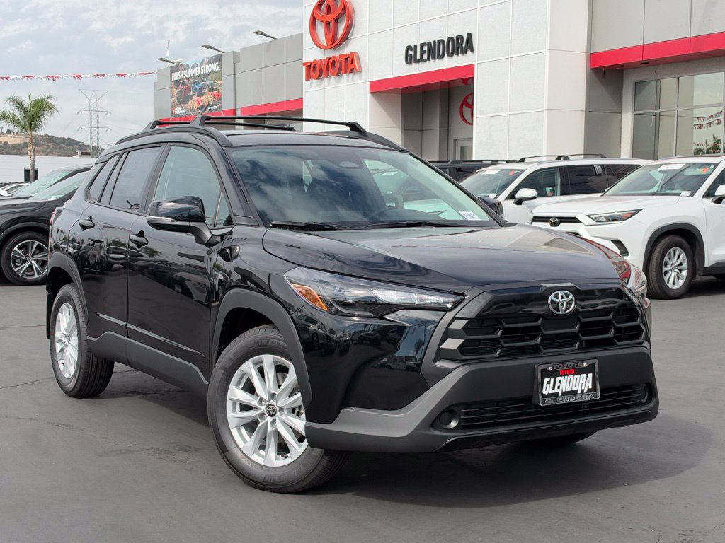 New 2026 Toyota Corolla Cross LE FWD image 2