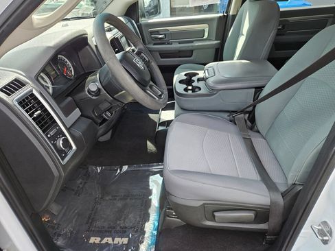 Used 2018 RAM 1500 Classic SLT AWD/4WD image 15