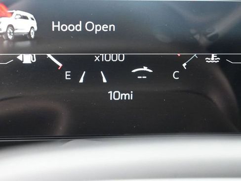 New 2026 GMC Yukon Denali w/ Sun & Power Step Package image 39