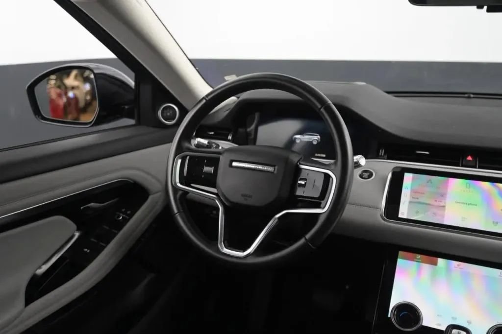Used 2021 Land Rover Range Rover Evoque SE AWD/4WD image 34
