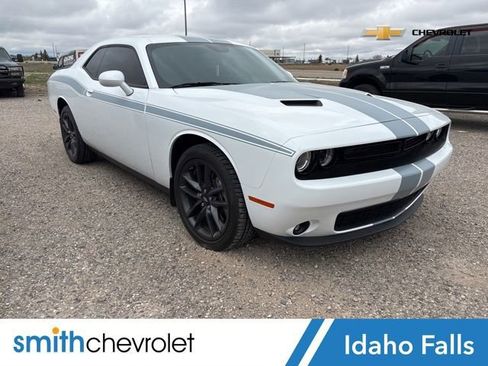 Used 2023 Dodge Challenger SXT w/ Plus Package image 1
