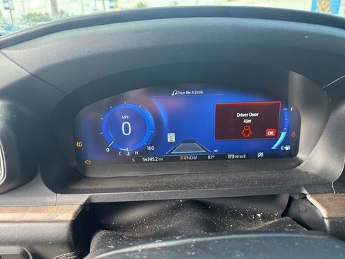 Used 2021 Ford Explorer Platinum w/ Equipment Group 601A AWD/4WD image 21