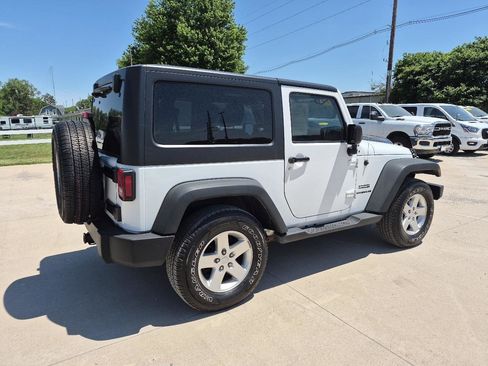Used 2014 Jeep Wrangler Sport w/ Quick Order Package 24S AWD/4WD image 6