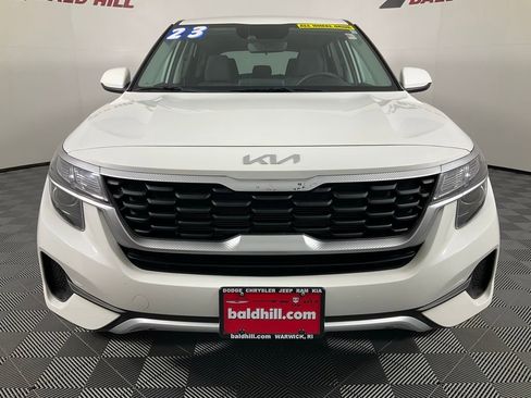 Used 2023 Kia Seltos LX image 2