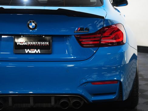 Used 2020 BMW M4 Coupe w/ Competition Package RWD image 17