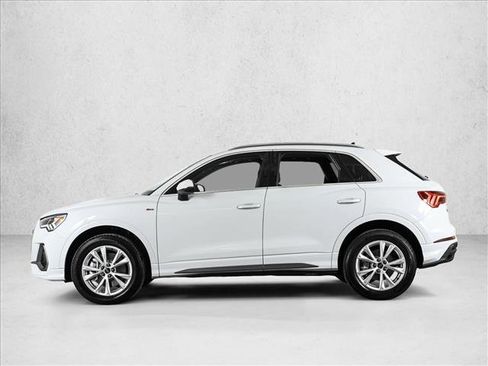 Certified 2025 Audi Q3 2.0T Premium w/ Convenience Package image 9