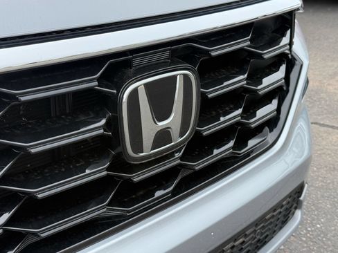 Certified 2025 Honda Pilot Touring image 35