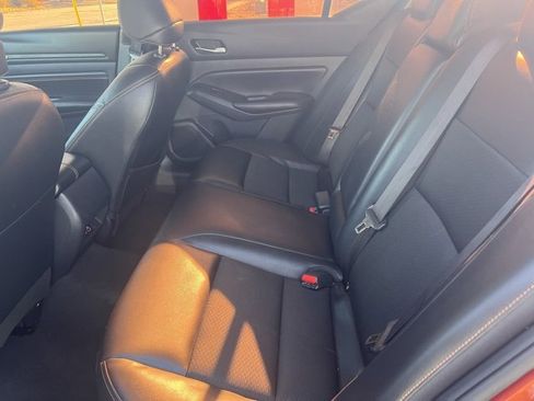 Used 2022 Nissan Altima 2.5 SR image 9