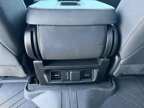 Used 2024 Chevrolet Silverado 1500 LT AWD/4WD image 17