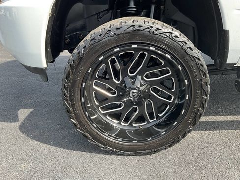 Used 2017 RAM 2500 Tradesman image 17