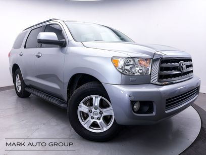 Used 2017 Toyota Sequoia SR5 w/ Premium Package