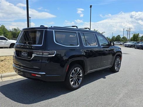 Used 2023 Jeep Grand Wagoneer Series III AWD/4WD image 3