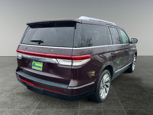 Used 2023 Lincoln Navigator Reserve image 7
