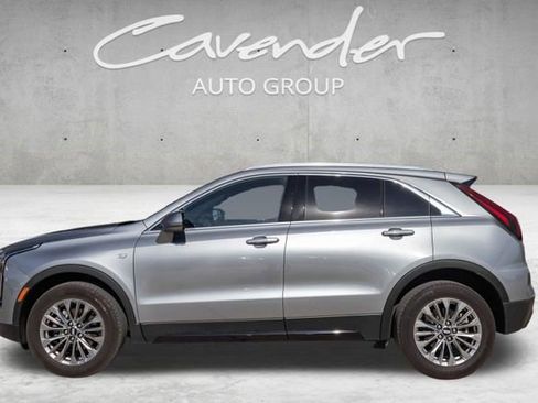 Certified 2025 Cadillac XT4 Premium Luxury image 4