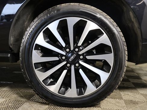 Used 2022 Lincoln Navigator Reserve AWD/4WD image 27