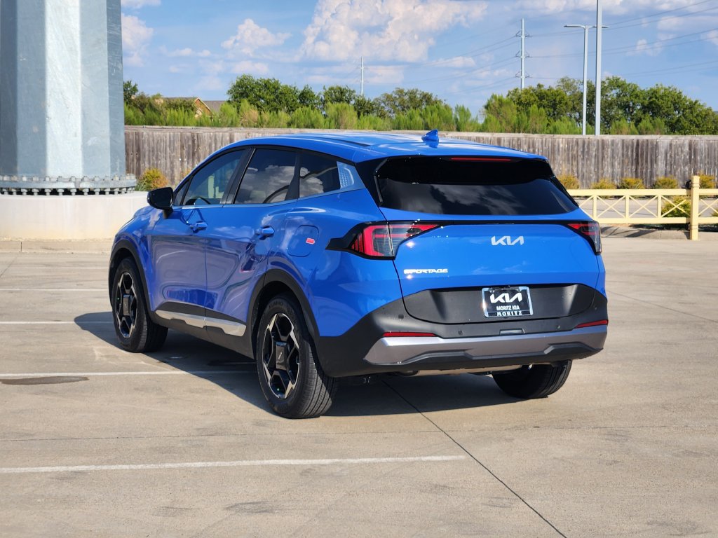 New 2026 Kia Sportage EX FWD image 4