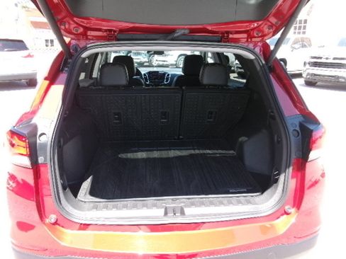 Used 2024 Chevrolet Equinox Premier image 15