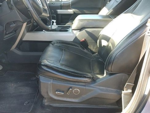 Used 2017 Ford F250 Lariat w/ Chrome Package image 4