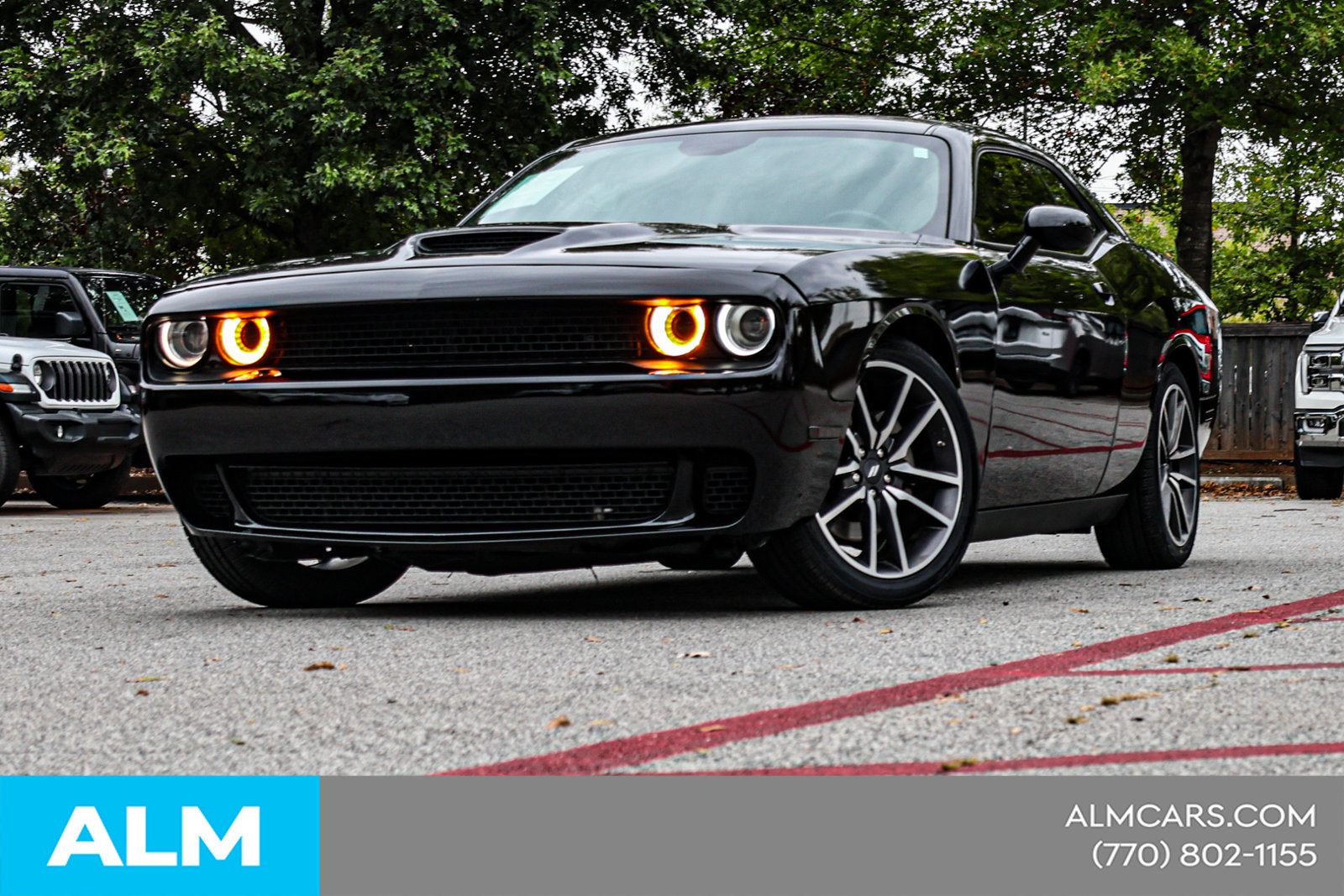 Used 2023 Dodge Challenger R/T RWD image 2