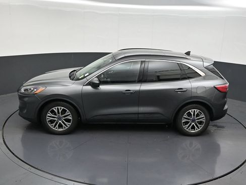 Used 2022 Ford Escape SEL FWD image 16