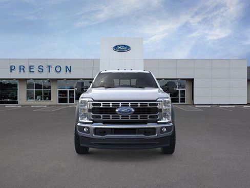 New 2026 Ford F550 4x4 Crew Cab image 11