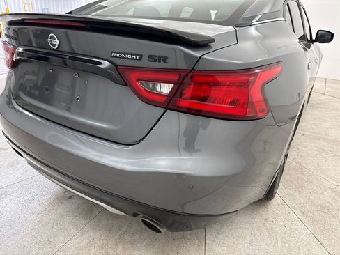 Used 2018 Nissan Maxima SR w/ Midnight Edition FWD image 19