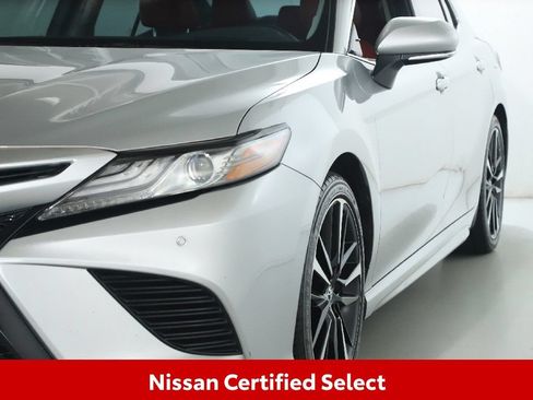 Used 2018 Toyota Camry XSE FWD image 6