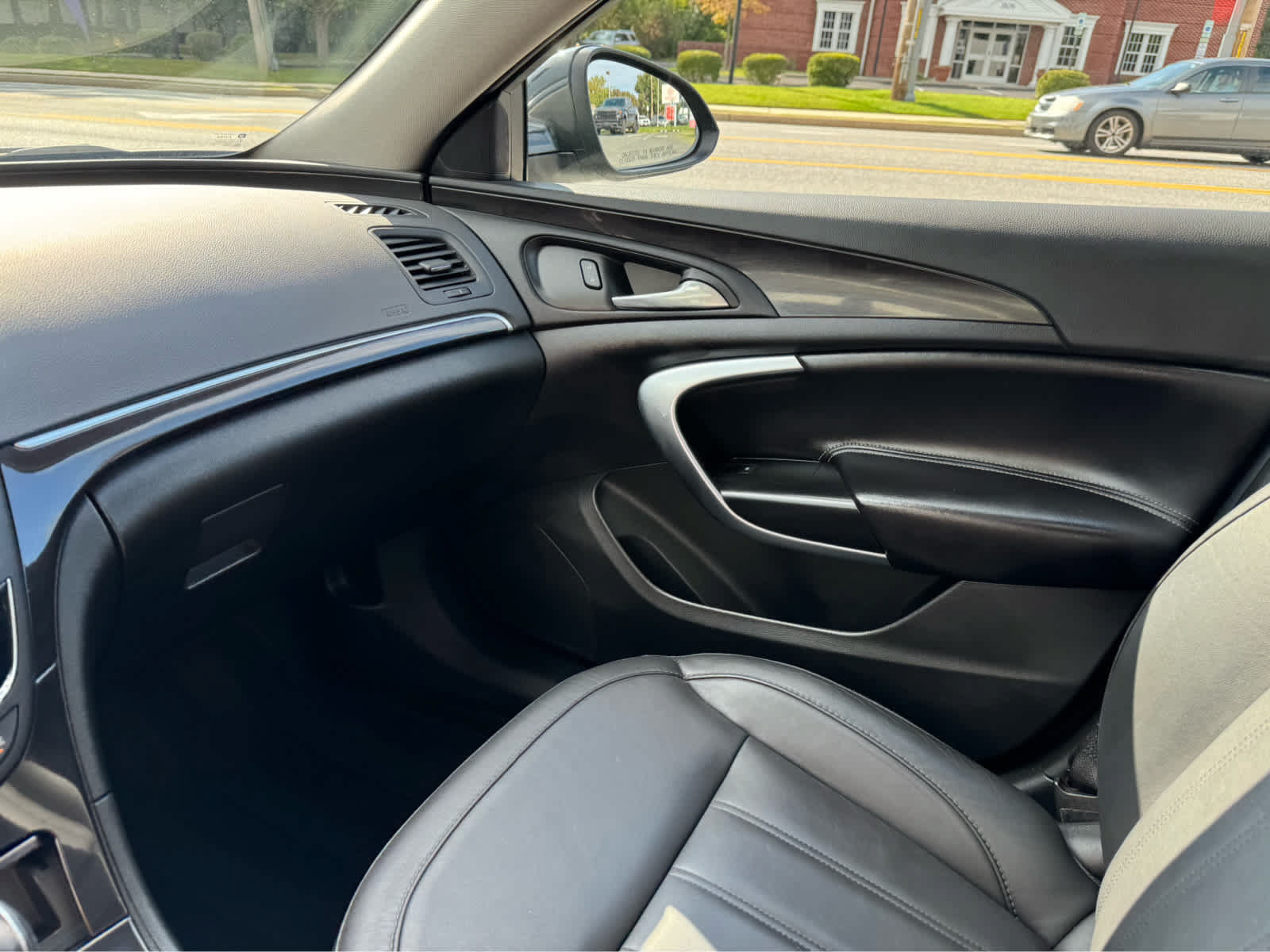 Used 2014 Buick Regal Premium FWD image 22