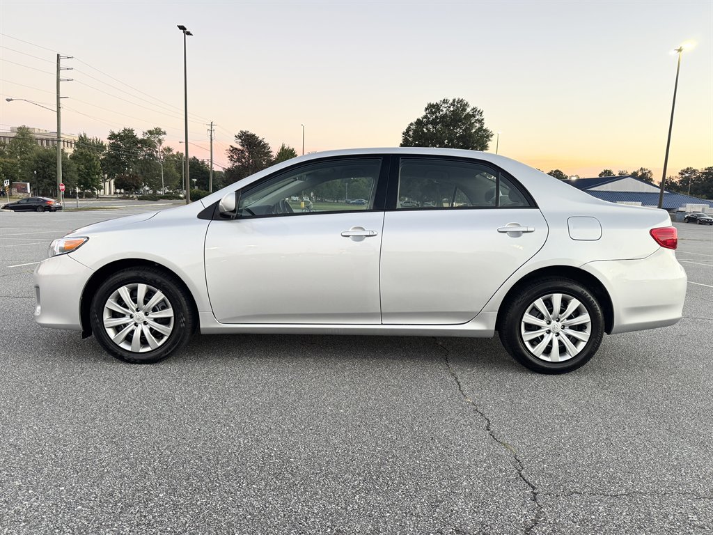 Used 2012 Toyota Corolla LE FWD image 8