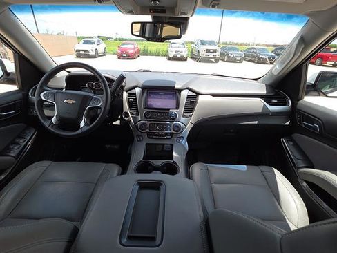 Used 2018 Chevrolet Tahoe LT w/ LT Signature Package RWD image 13