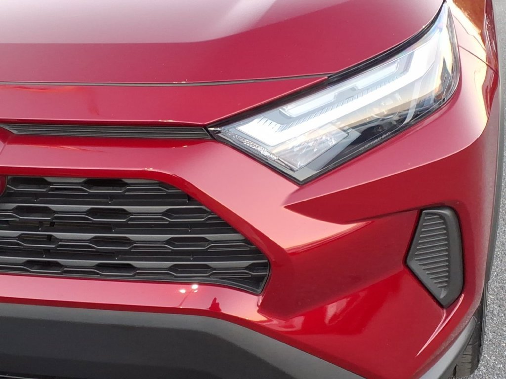 Used 2023 Toyota RAV4 XLE w/ Convenience Package FWD image 8