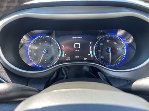 Used 2025 Chrysler Pacifica Select FWD image 39