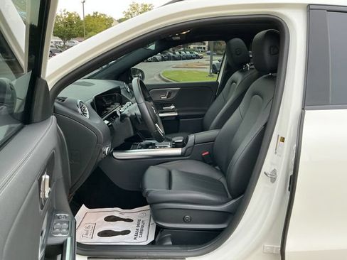 Used 2023 Mercedes-Benz GLA 250 w/ Premium Package image 12