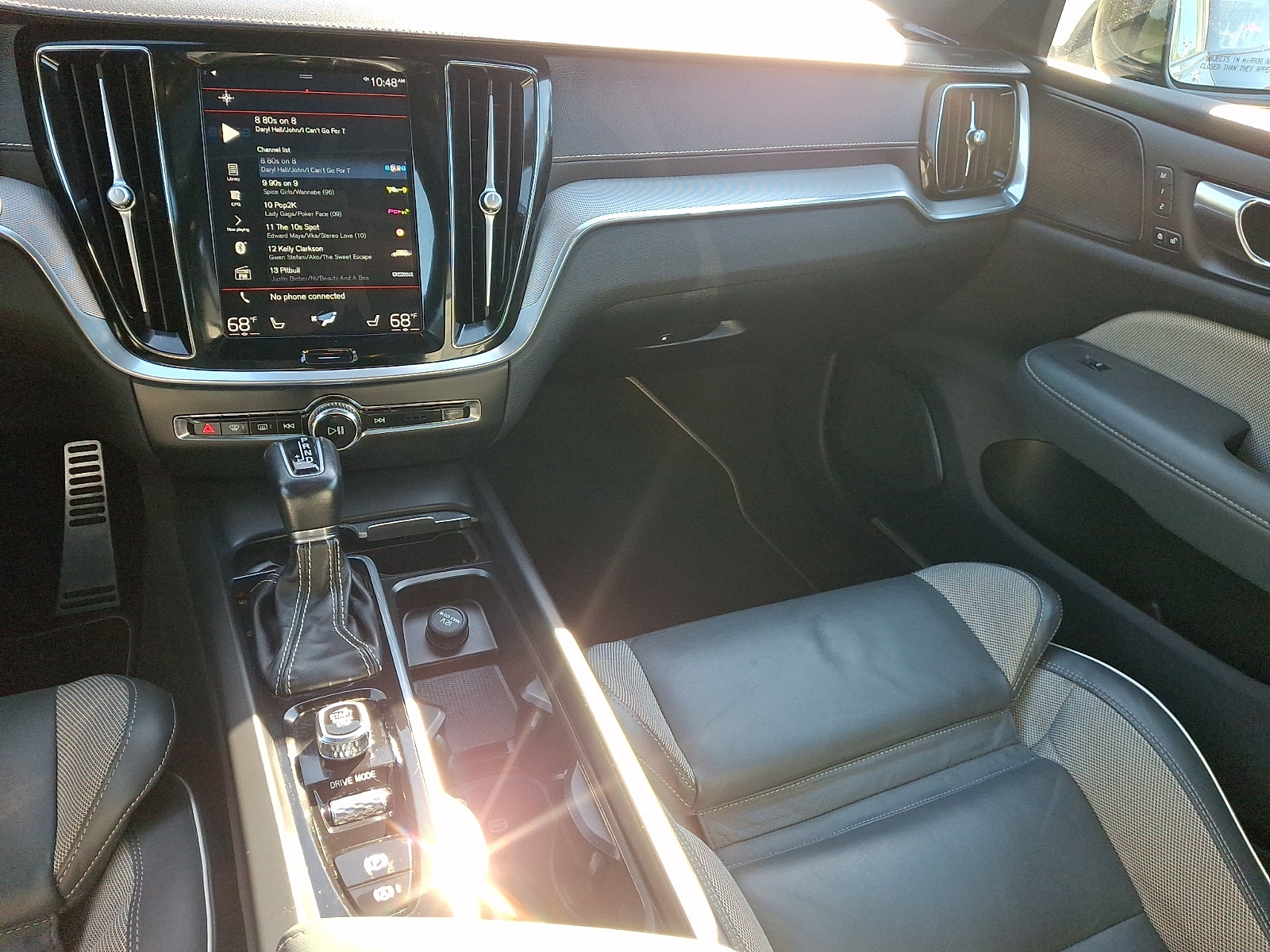 Used 2020 Volvo V60 T6 R-Design FWD image 16