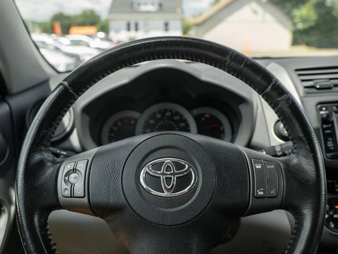 Used 2012 Toyota RAV4 Limited w/ Navigation Value Pkg AWD/4WD image 17