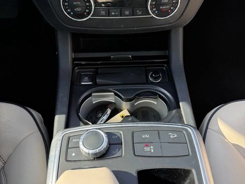 Used 2015 Mercedes-Benz GL 550 4MATIC image 14