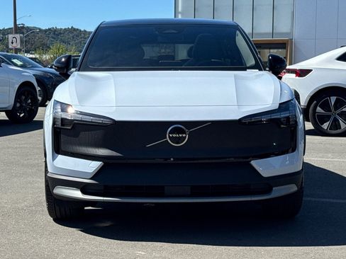 New 2026 Volvo EX30 Cross Country Ultra w/ Protection Package Premier AWD/4WD image 10