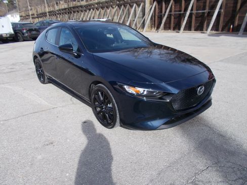 Used 2025 MAZDA MAZDA3 s Sport FWD image 2