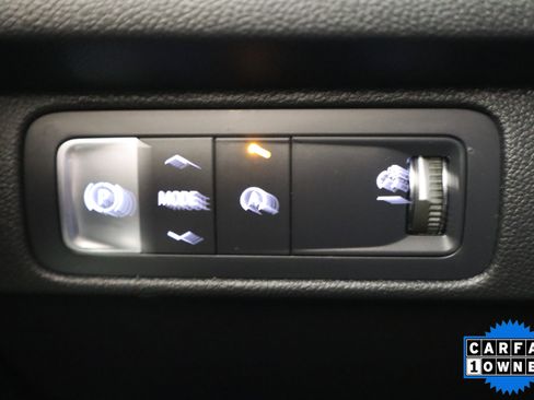 Used 2025 Chevrolet Traverse LT image 35