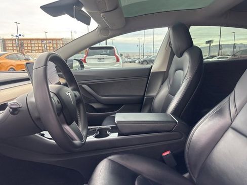 Used 2019 Tesla Model 3 Long Range image 22