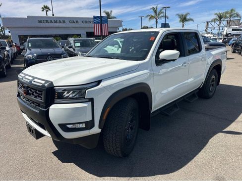 Used 2025 Nissan Frontier Pro-X w/ Pro Premium Package image 11