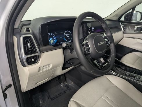 Used 2022 Kia Sorento S w/ Panoramic Sunroof Package FWD image 10