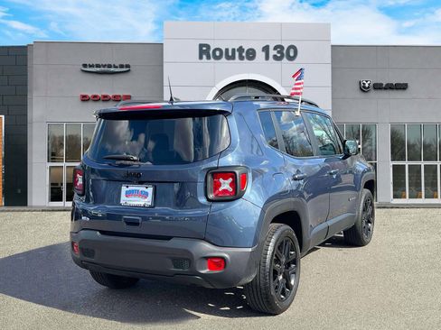 Used 2023 Jeep Renegade Altitude AWD/4WD image 4