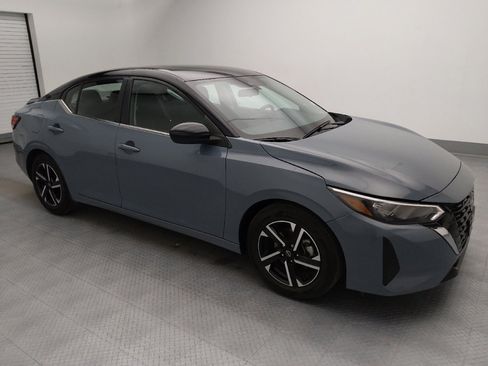 Used 2025 Nissan Sentra SV image 11