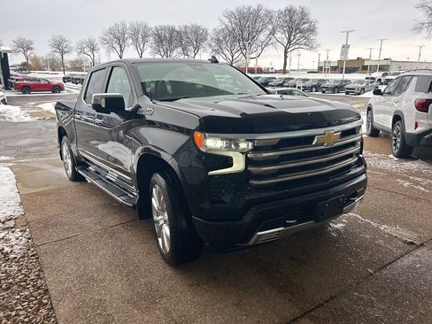 Certified 2022 Chevrolet Silverado 1500 High Country w/ High Country Premium Package image 3
