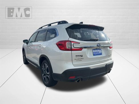 Used 2024 Subaru Ascent Limited w/ Technology Package AWD/4WD image 4