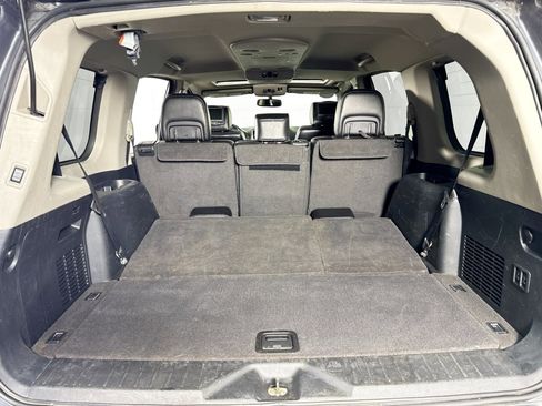 Used 2014 Nissan Armada Platinum image 34