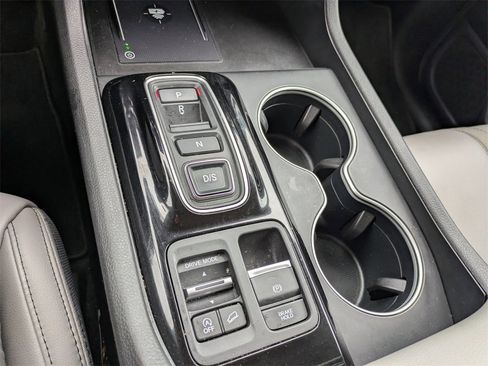 Certified 2024 Honda Pilot Touring image 22